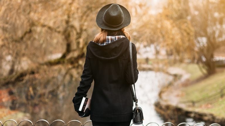 Why Being Alone Doesn't Mean You're Lonely - WomenWorking