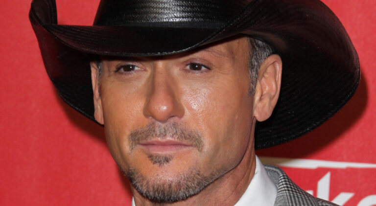 The Turbulent Relationship Between Tim McGraw and His Father Tug and ...